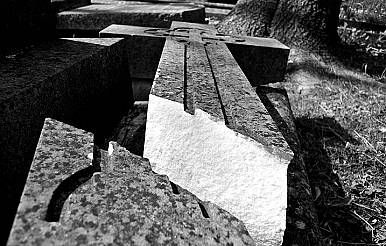 03-23-17-cross-cemetery